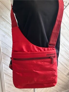 Hedgren Urban bags crossbody sling bag red